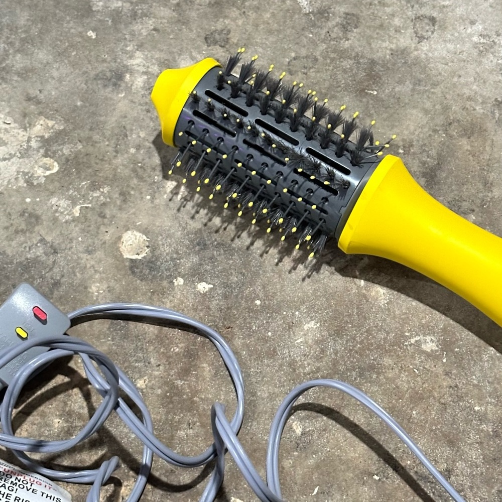 Drybar round brush hair dryer